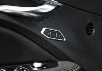 Подержанный автомобиль Geely Tugella 2023 года (18 фото)