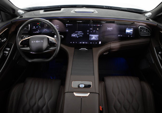 Подержанный автомобиль Exeed VX 2023 года (9 фото)