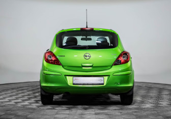 Подержанный автомобиль Opel Corsa 2011 года (6 фото)
