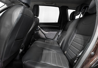 Подержанный автомобиль Renault Duster 2016 года (12 фото)