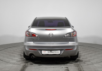 Подержанный автомобиль Mazda 3 Sedan 2011 года (6 фото)