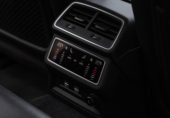Подержанный автомобиль Audi A6 Sedan 2020 года (34 фото)