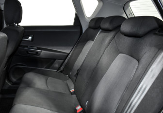 Подержанный автомобиль Kia Ceed Hatchback 2011 года (12 фото)