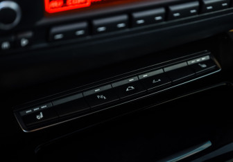 Подержанный автомобиль BMW Z4 Roadster 2011 года (22 фото)