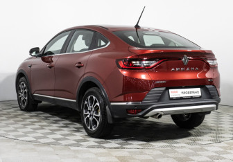 Подержанный автомобиль Renault Arkana 2019 года (7 фото)