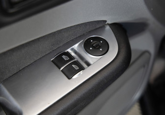 Подержанный автомобиль Ford Focus Wagon 2010 года (18 фото)