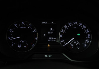 Подержанный автомобиль Skoda Octavia Liftback 2014 года (12 фото)