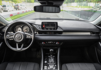 Подержанный автомобиль Mazda 6 Sedan 2018 года (14 фото)