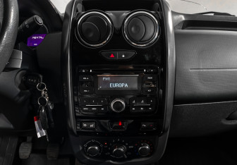 Подержанный автомобиль Renault Duster 2016 года (16 фото)