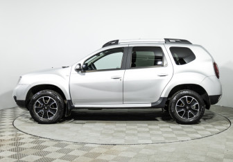 Подержанный автомобиль Renault Duster 2019 года (8 фото)