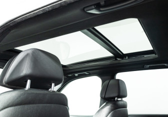 Подержанный автомобиль BMW X5 2015 года (15 фото)