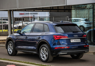 Подержанный автомобиль Audi Q5 2021 года (8 фото)