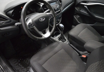 Подержанный автомобиль LADA (ВАЗ) Vesta Sedan 2020 года (10 фото)