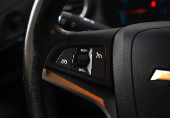 Подержанный автомобиль Chevrolet Orlando 2014 года (20 фото)
