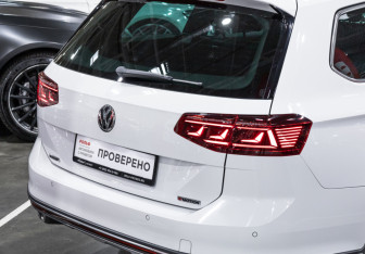 Подержанный автомобиль Volkswagen Passat Wagon 2019 года (12 фото)