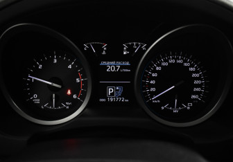 Подержанный автомобиль Toyota Land Cruiser Suv 2013 года (25 фото)