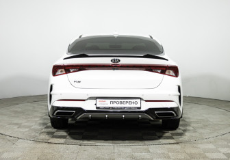 Подержанный автомобиль Kia K5 2021 года (6 фото)
