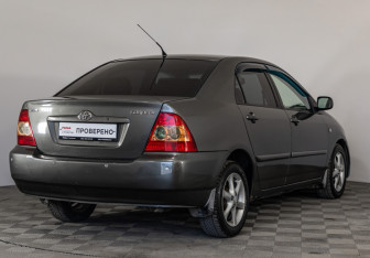 Подержанный автомобиль Toyota Corolla Sedan 2006 года (5 фото)