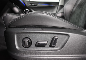 Подержанный автомобиль Skoda Karoq 2021 года (18 фото)