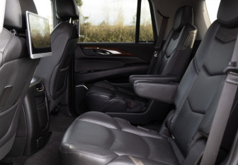 Подержанный автомобиль Cadillac Escalade Suv 2017 года (15 фото)