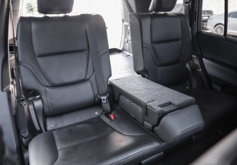 Подержанный автомобиль Toyota Land Cruiser Suv 2022 года (33 фото)