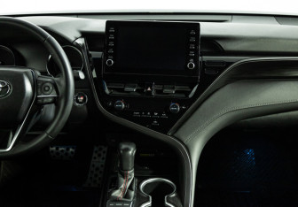 Подержанный автомобиль Toyota Camry Sedan 2023 года (14 фото)