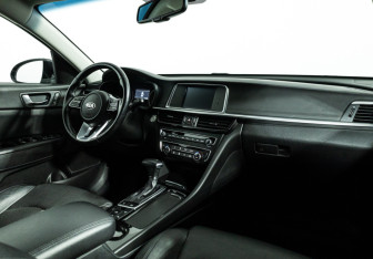 Подержанный автомобиль Kia Optima Sedan 2019 года (9 фото)