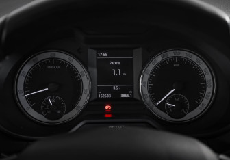 Подержанный автомобиль Skoda Octavia Liftback 2016 года (12 фото)