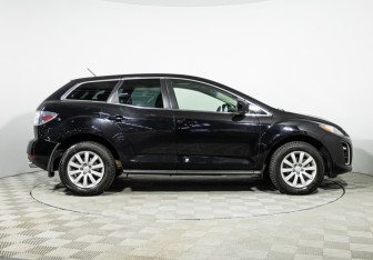 Подержанный автомобиль Mazda CX-7 2009 года (4 фото)