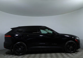 Подержанный автомобиль Jaguar F-Pace 2019 года (4 фото)