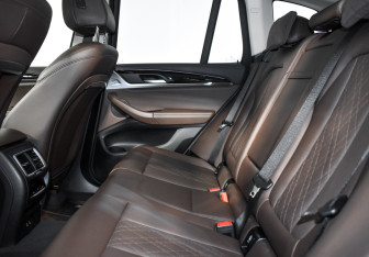 Подержанный автомобиль BMW X3 2022 года (13 фото)