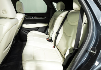 Подержанный автомобиль Cadillac XT5 2020 года (10 фото)