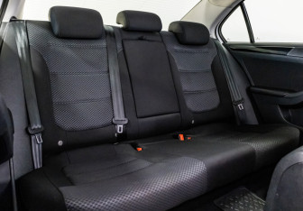 Подержанный автомобиль Volkswagen Jetta Sedan 2016 года (23 фото)