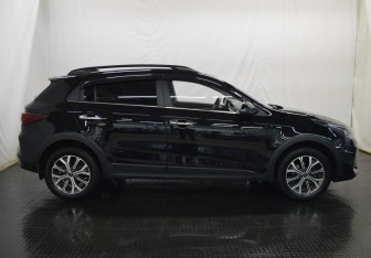 Подержанный автомобиль Kia Rio Hatchback 2022 года (4 фото)