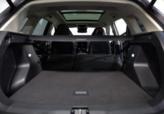 Подержанный автомобиль Hongqi HS3 2024 года (33 фото)