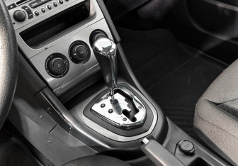 Подержанный автомобиль Peugeot 308 Hatchback 2010 года (11 фото)
