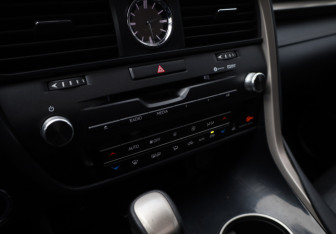 Подержанный автомобиль Lexus RX 2016 года (19 фото)