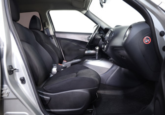 Подержанный автомобиль Nissan Juke 2012 года (20 фото)
