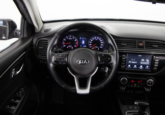 Подержанный автомобиль Kia Rio Hatchback 2018 года (10 фото)