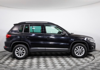 Подержанный автомобиль Volkswagen Tiguan 2016 года (4 фото)