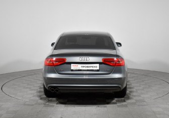 Подержанный автомобиль Audi A4 Sedan 2015 года (6 фото)
