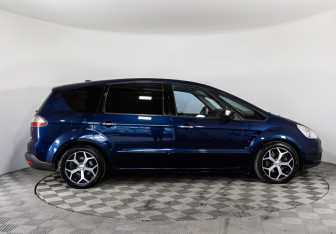 Подержанный автомобиль Ford S-MAX 2008 года (4 фото)
