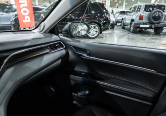 Подержанный автомобиль Toyota Camry Sedan 2020 года (22 фото)