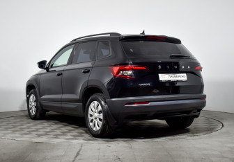 Подержанный автомобиль Skoda Karoq 2021 года (7 фото)