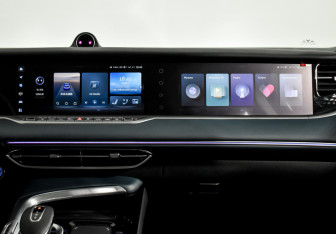 Подержанный автомобиль Voyah Free 2022 года (17 фото)