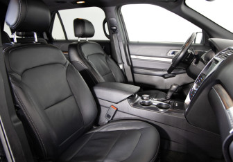 Подержанный автомобиль Ford Explorer 2017 года (11 фото)
