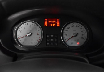 Подержанный автомобиль Renault Logan Sedan 2012 года (15 фото)