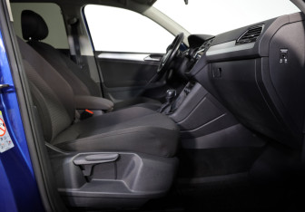 Подержанный автомобиль Volkswagen Tiguan 2020 года (20 фото)