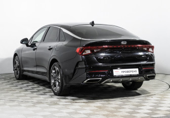 Подержанный автомобиль Kia K5 2020 года (7 фото)