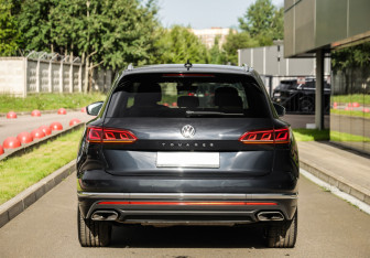 Подержанный автомобиль Volkswagen Touareg 2018 года (7 фото)